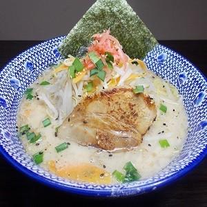 白湯塩ラーメン