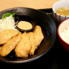 鶏カツ定食